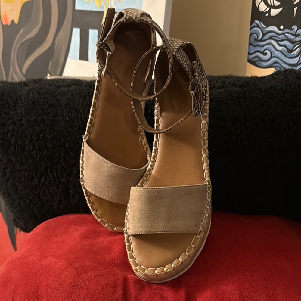 Universal Thread Cream and Black Espadrille Sandals